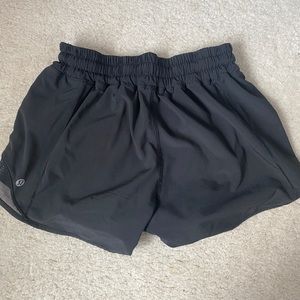 lululemon hotty hot shorts
